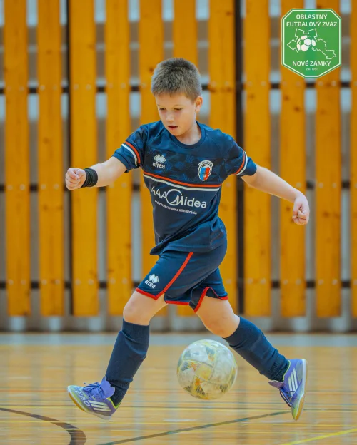 Halový turnaj U9 o Pohár predsedu ObFZ N. Zámky – fotografia 11