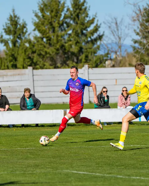 ŠK Kmeťovo-FK Slovan Šahy – fotografia 27